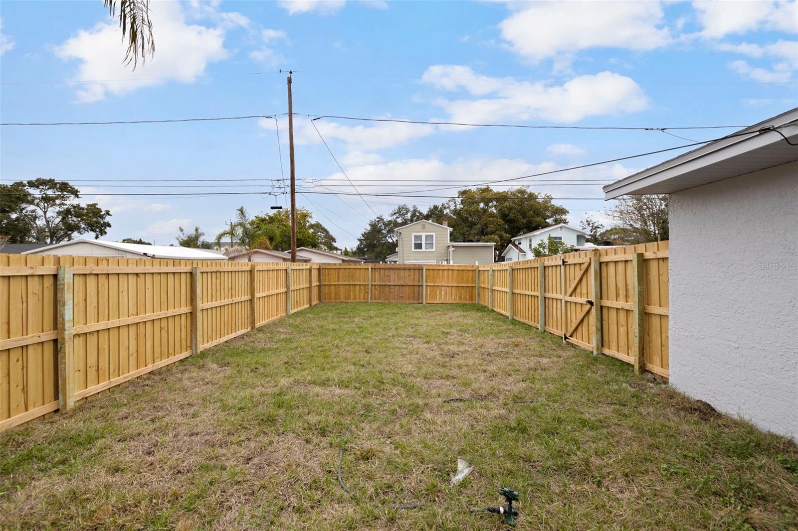 RAVENSWOOD - Residential