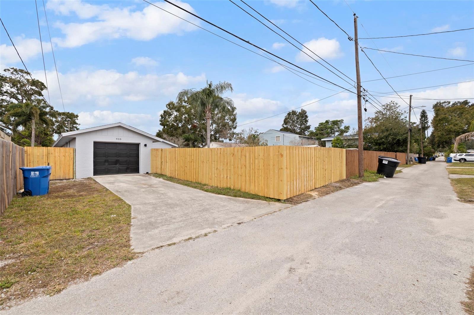 RAVENSWOOD - Residential