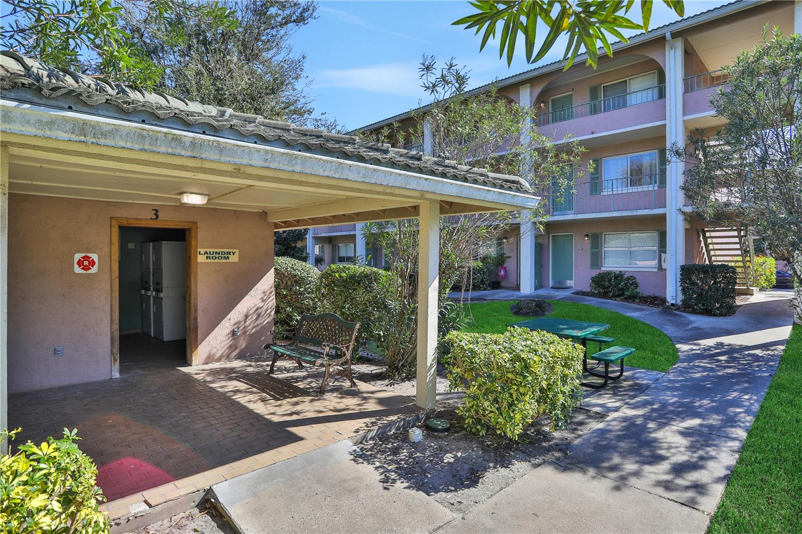 WATERSIDE AT CRANES ROOST A CONDO COMMUNITY - Residential