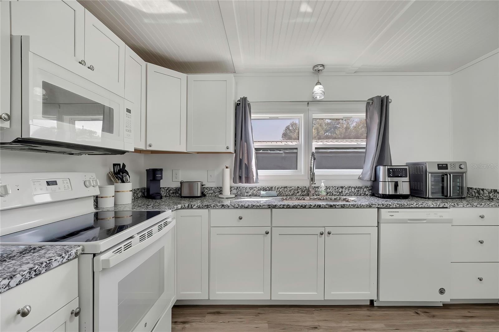 TIMBER LAKE ESTATES - Residential