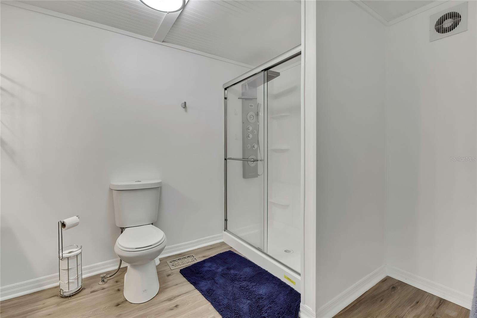 TIMBER LAKE ESTATES - Residential