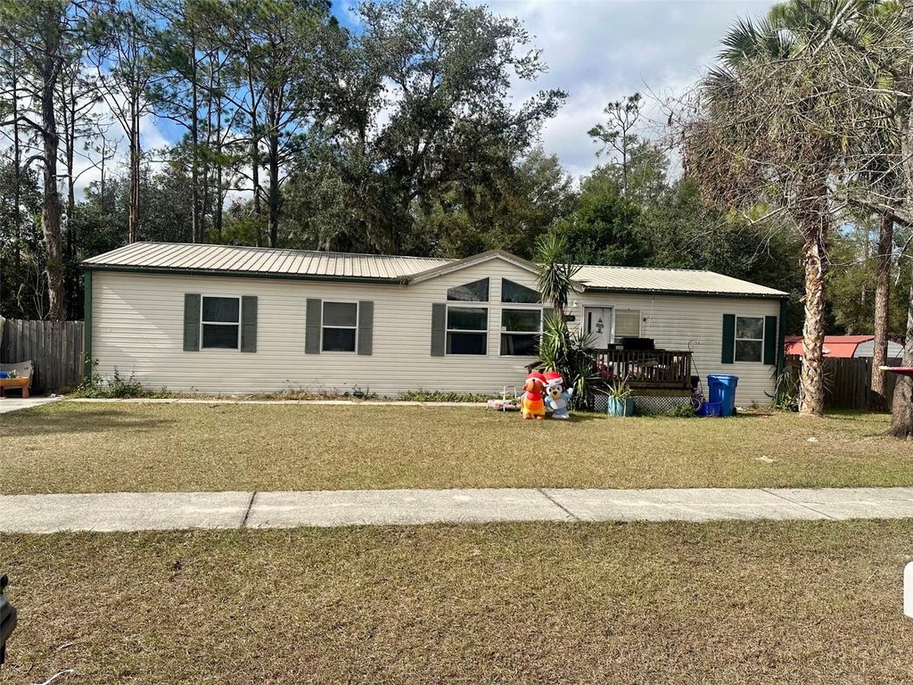 Photo of 12706 Hawk Hill Drive, Thonotosassa, FL 33592 (MLS # TB8333505)