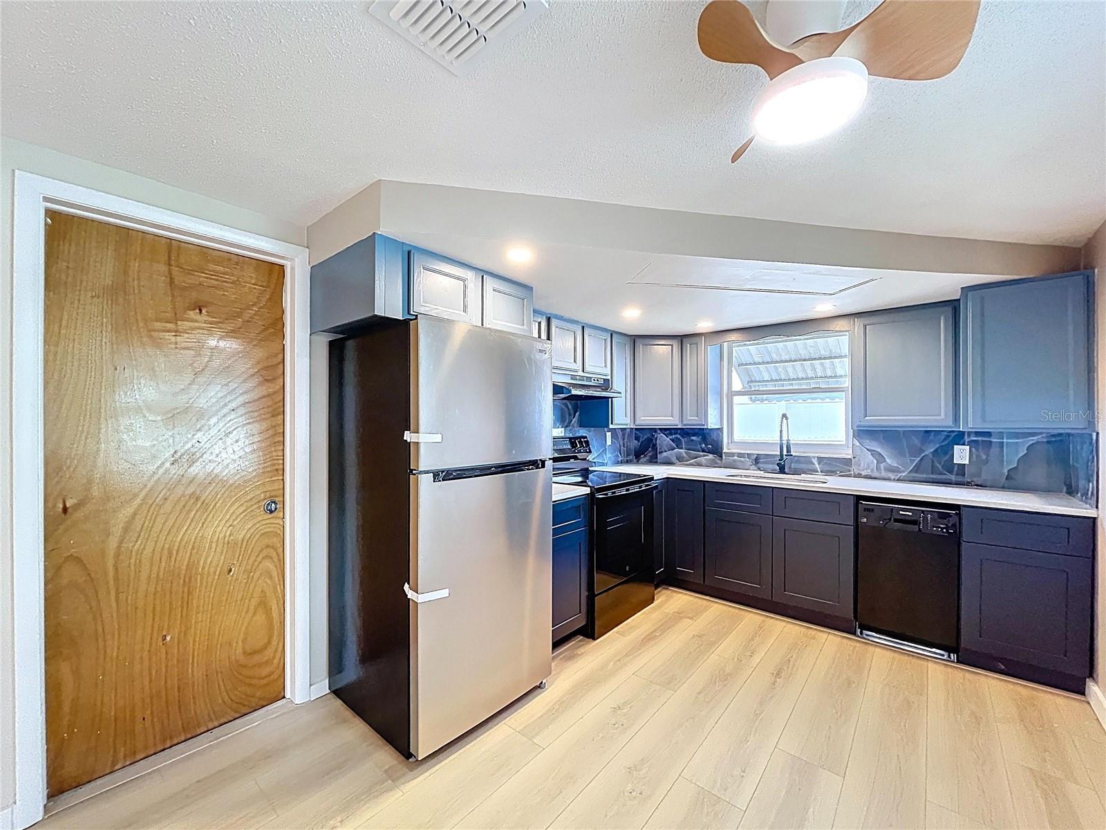 HOLIDAY LAKE ESTATES - Residential