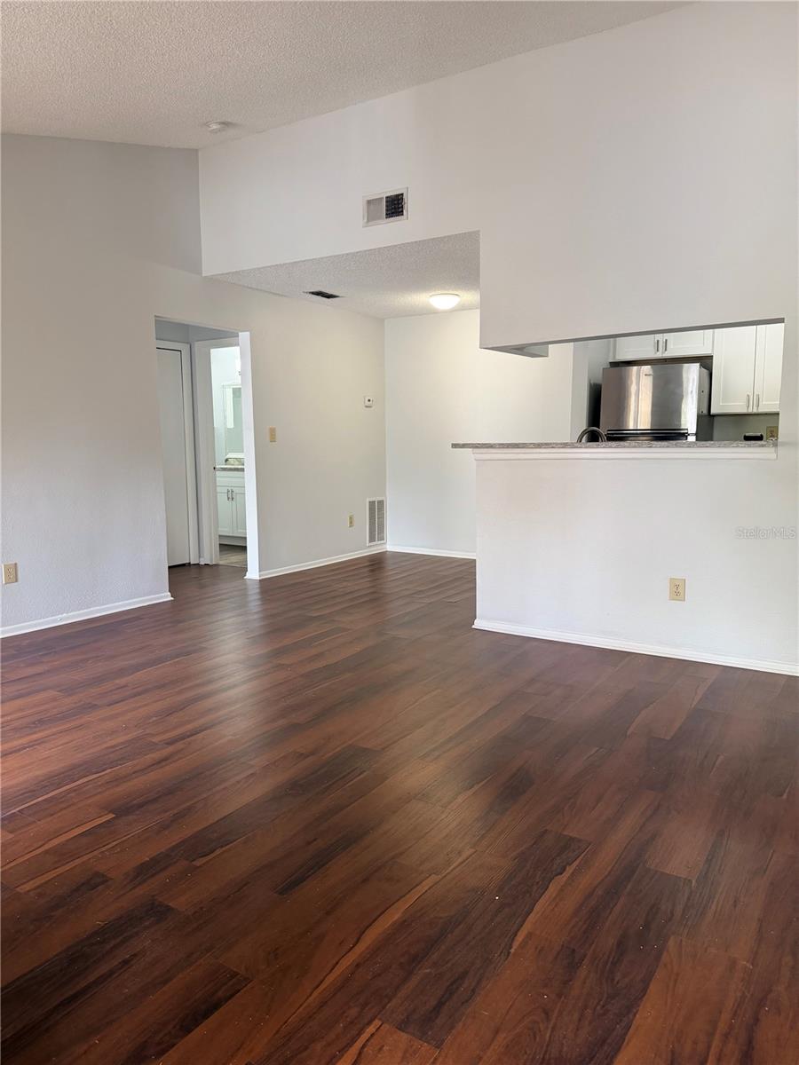 THE GRAND RESERVE CONDO - Residential Lease