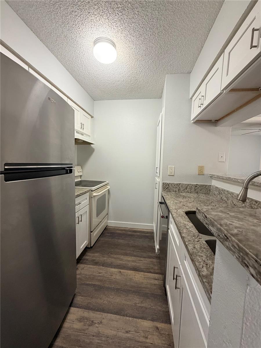 THE GRAND RESERVE CONDO - Residential Lease