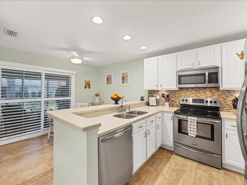 OAKHURST PH III - Residential