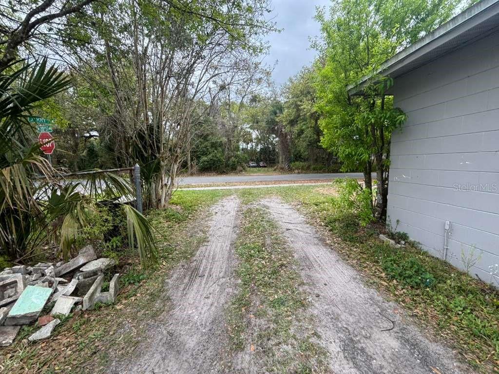 LOCKHARTS SUB - Residential