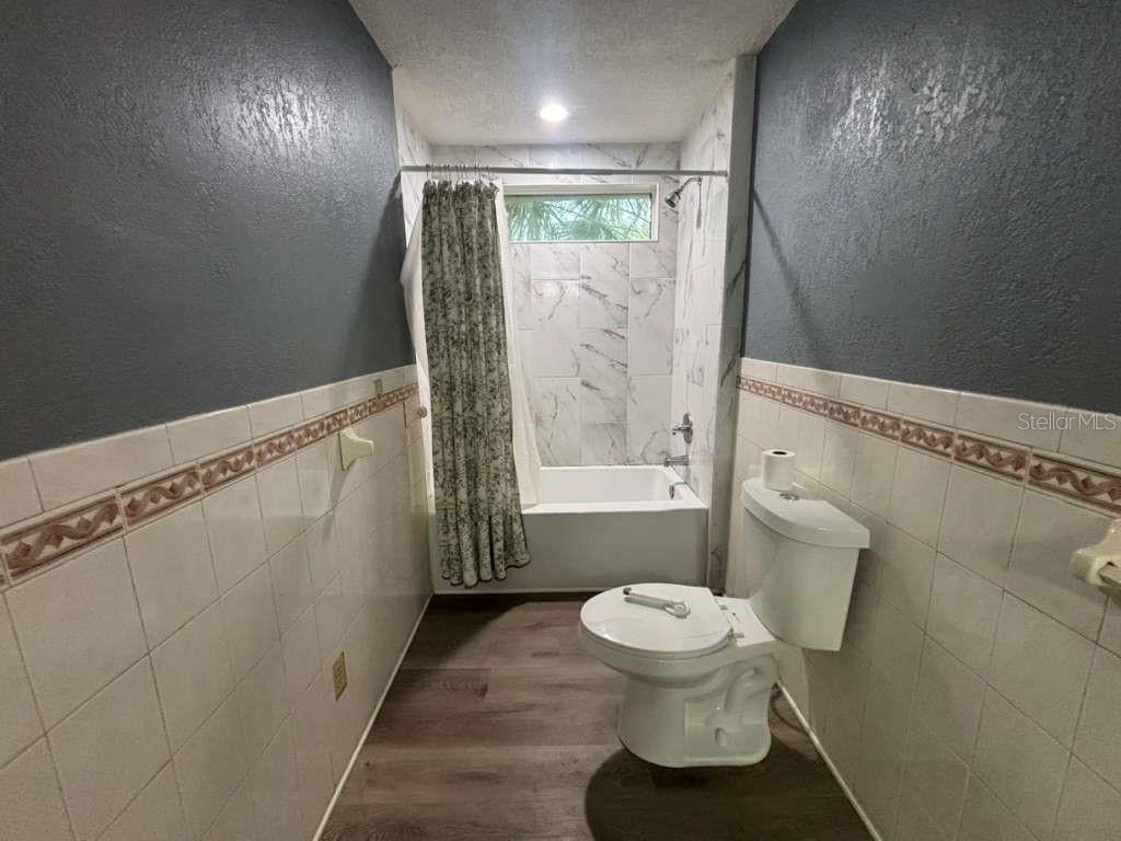 LOCKHARTS SUB - Residential