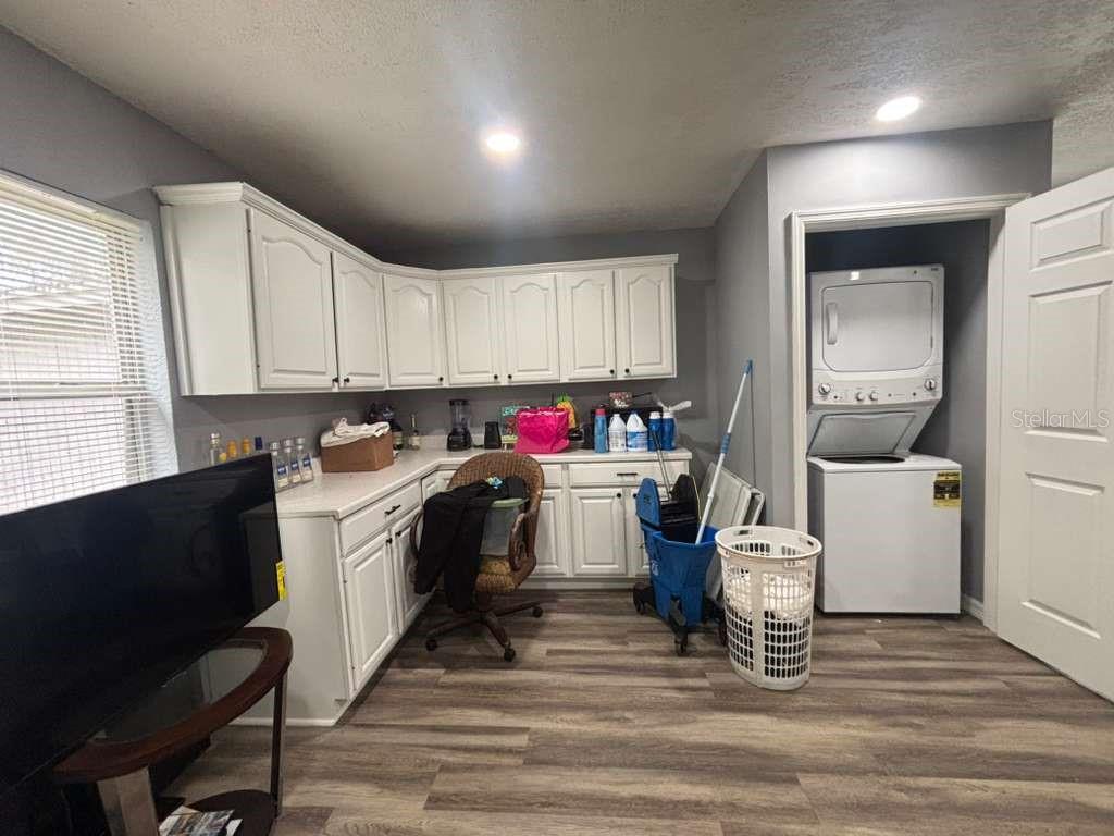 LOCKHARTS SUB - Residential