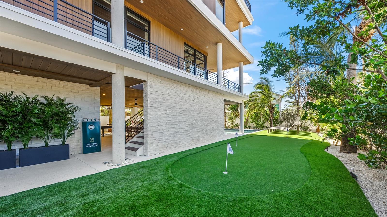 SARASOTA BEACH - Residential