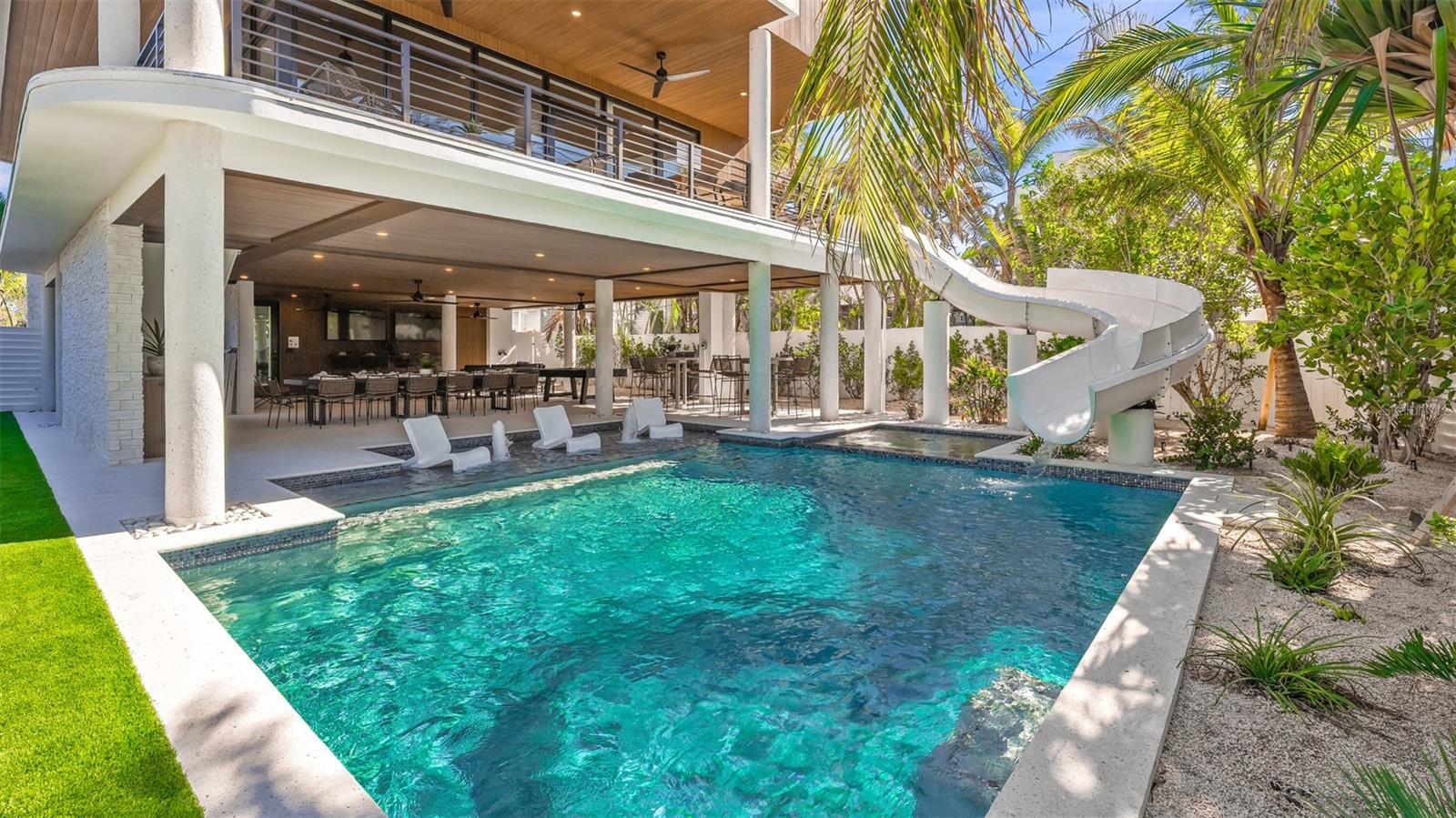 SARASOTA BEACH - Residential