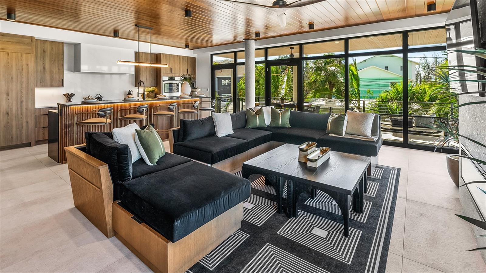 SARASOTA BEACH - Residential