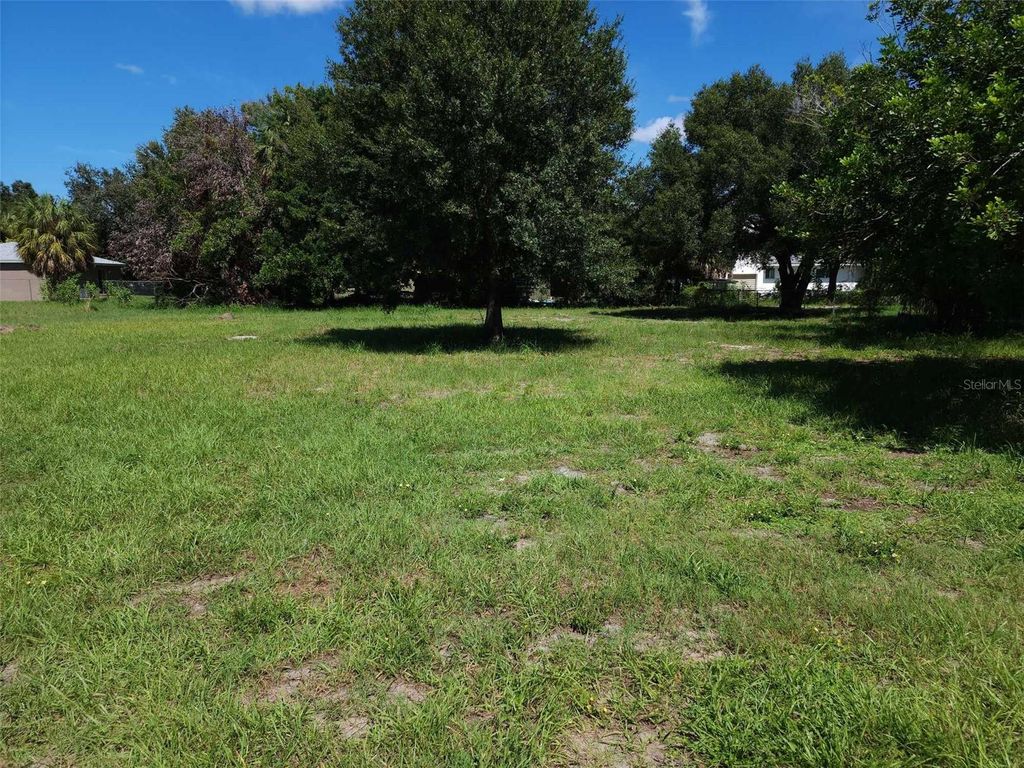 Photo of 612 13th Avenue W, Bradenton, FL 34205 (MLS # T3474569)