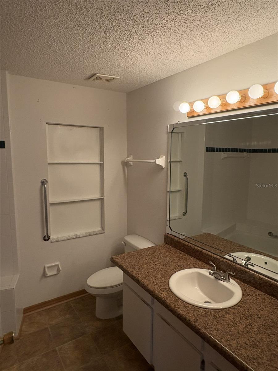 OAKWOOD ACRES - Residential