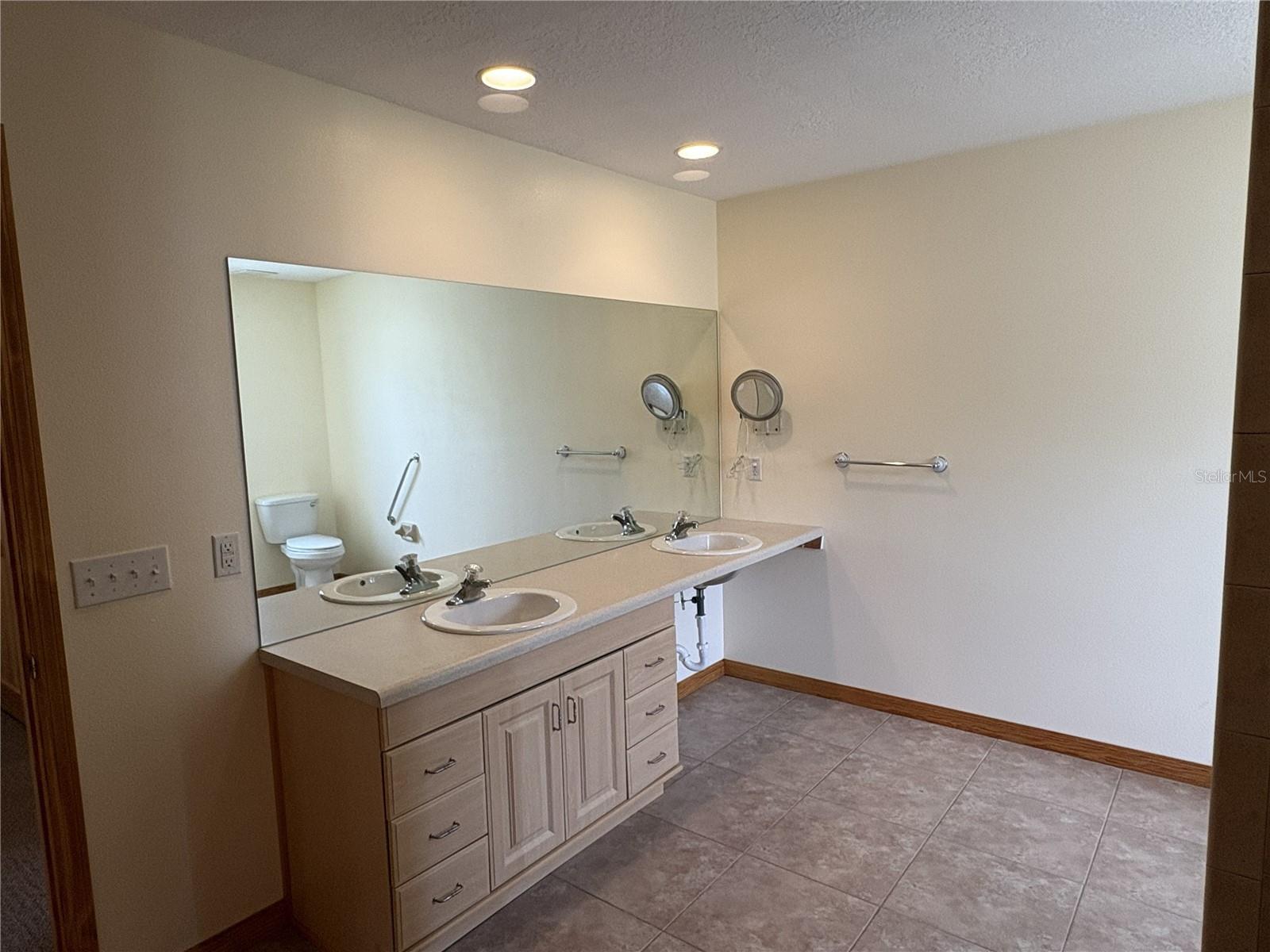 OAKWOOD ACRES - Residential