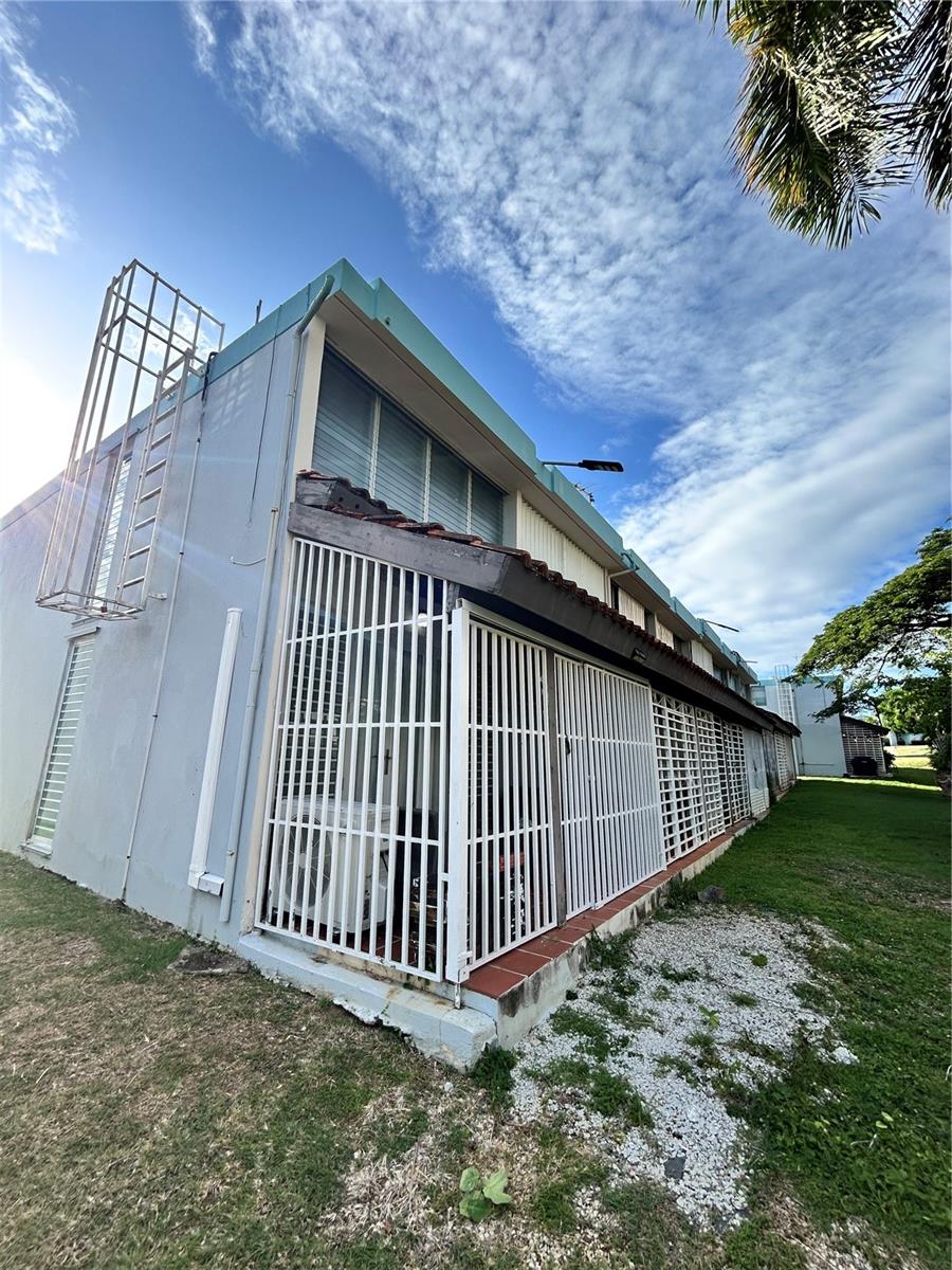 VILLA MARINA VILLAGE - Residential