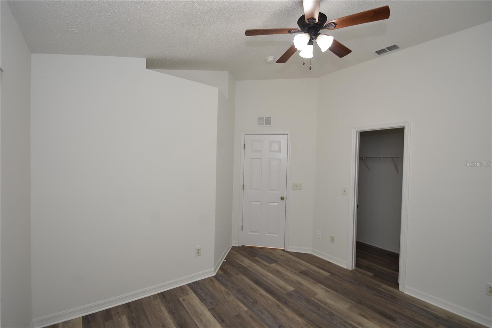 PINE GROVE - Residential Lease