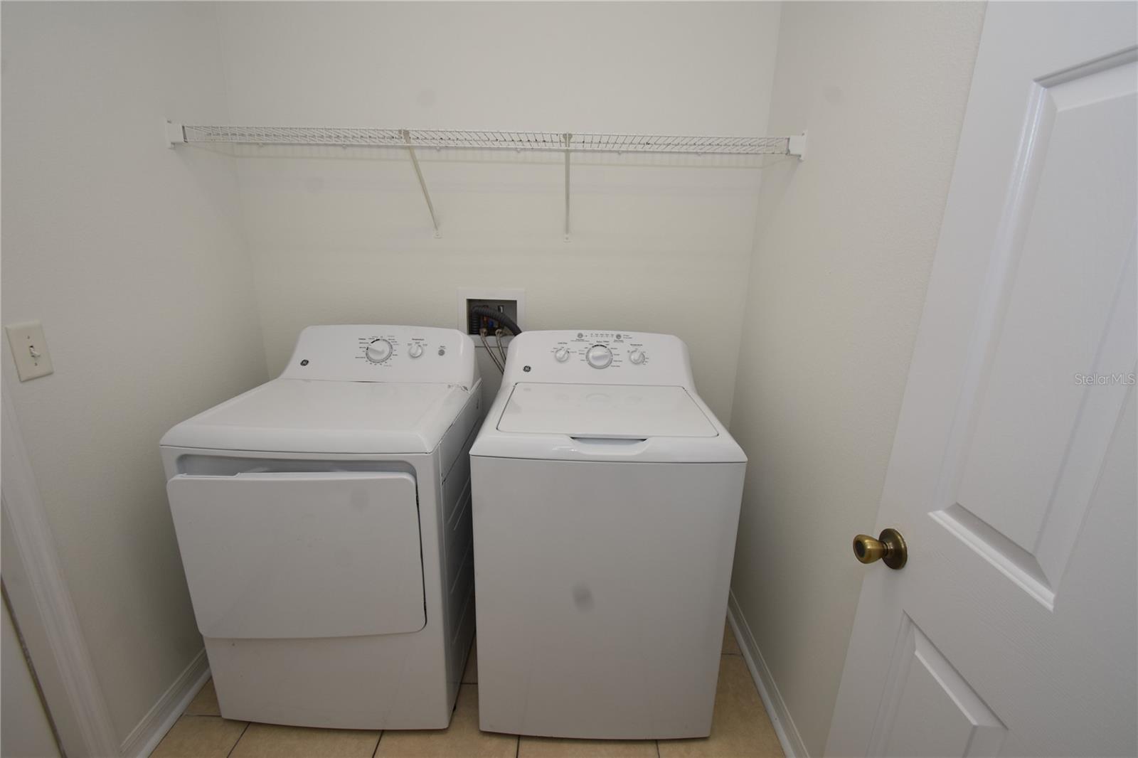 PINE GROVE - Residential Lease