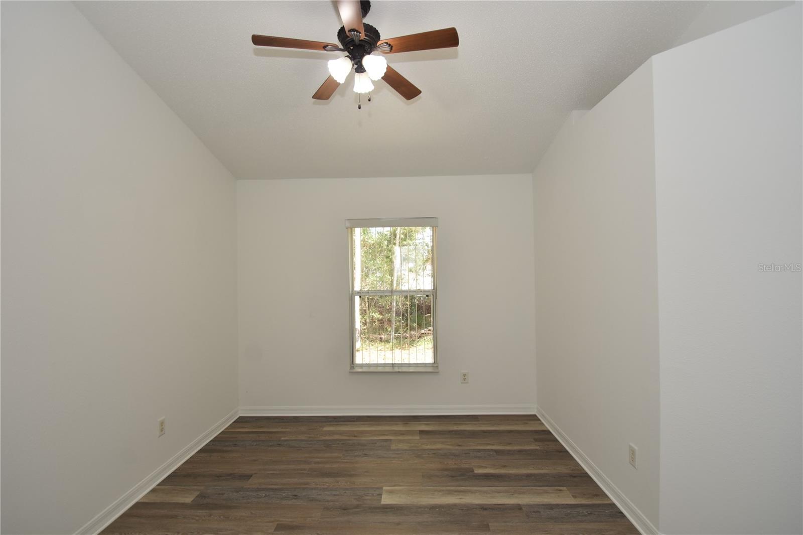 PINE GROVE - Residential Lease