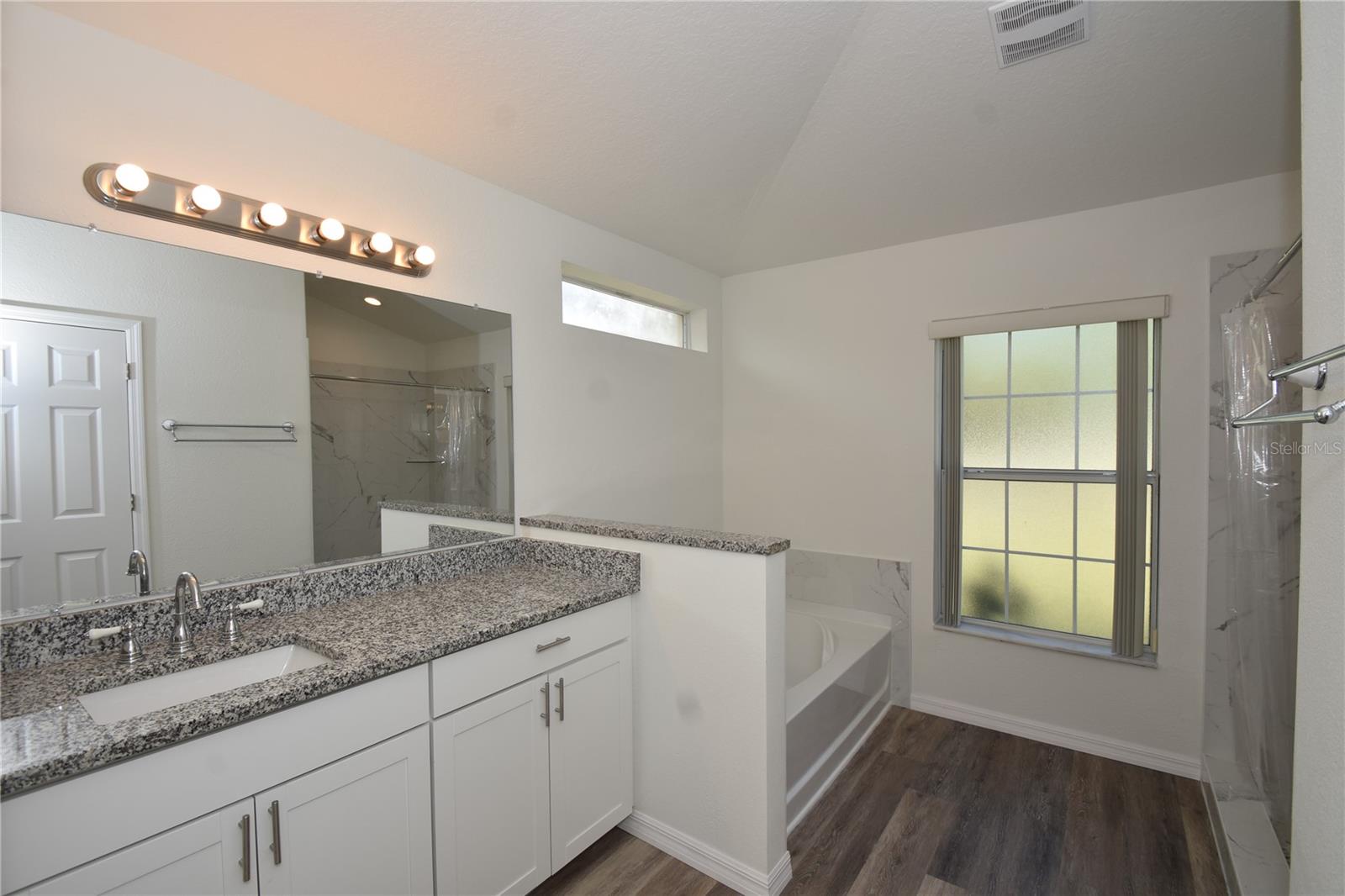 PINE GROVE - Residential Lease