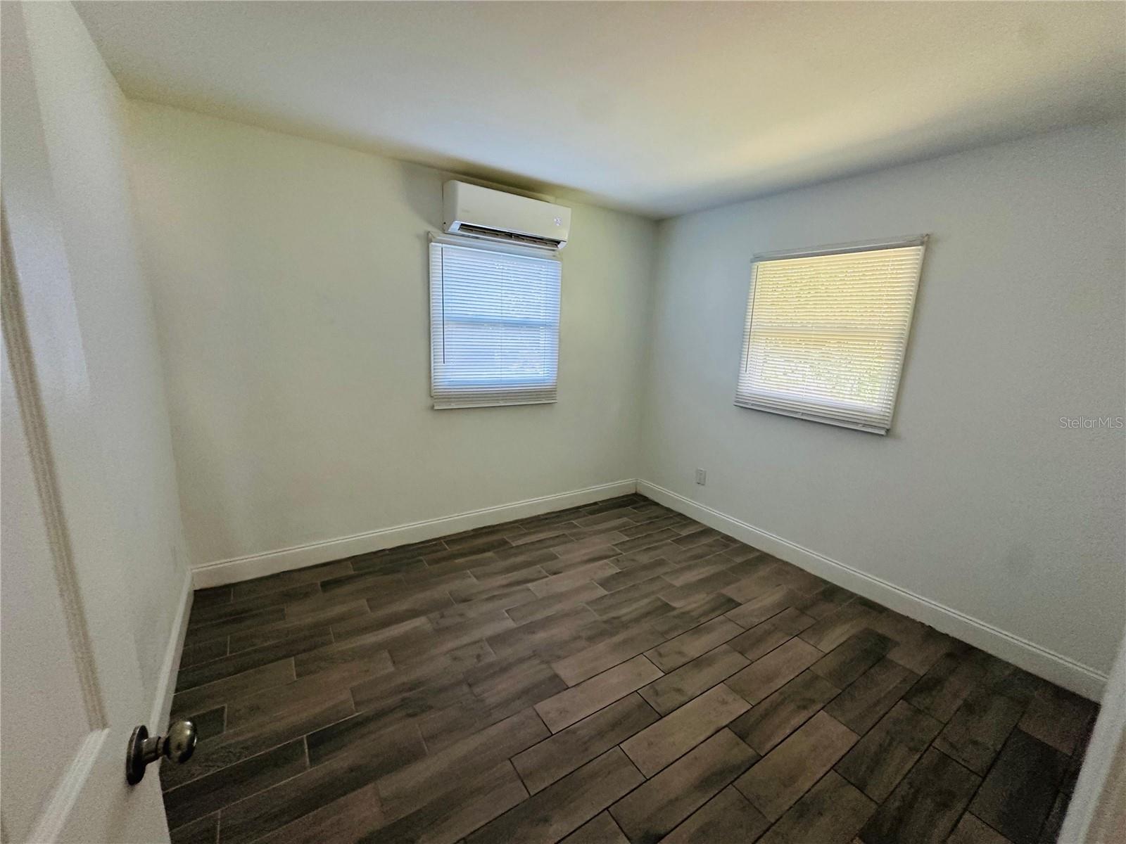 MOUNT DORA MOUNT DORA HEIGHTS - Residential