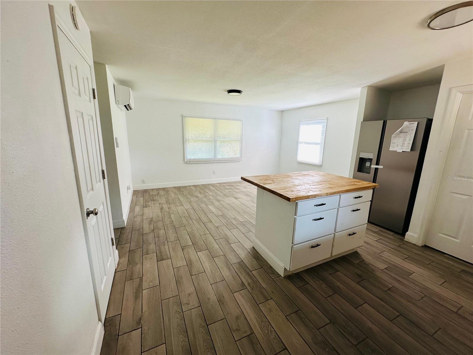 MOUNT DORA MOUNT DORA HEIGHTS - Residential