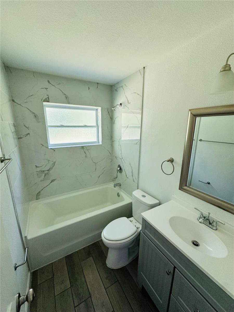 MOUNT DORA MOUNT DORA HEIGHTS - Residential