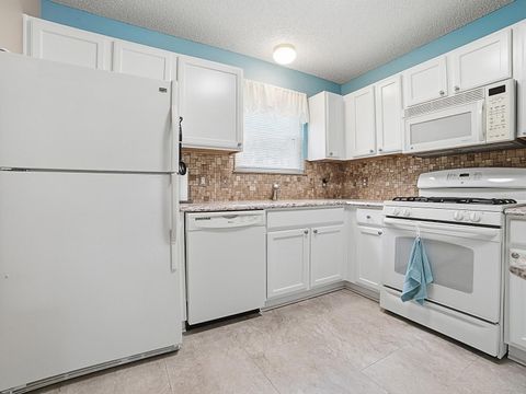 Tiny photo for 1070 Berkshire Place, The Villages, FL 32162 (MLS # G5114405)
