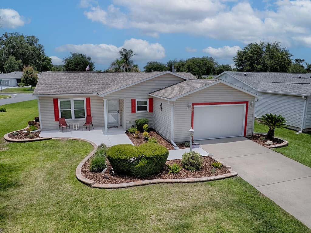 Photo of 1070 Berkshire Place, The Villages, FL 32162 (MLS # G5114405)