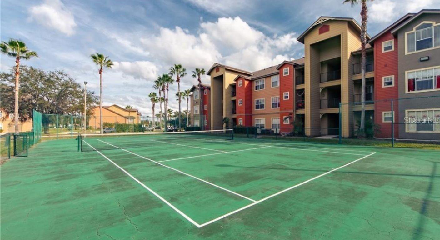 VILLAS DEL SOL AT KISS CONDO - Residential Lease