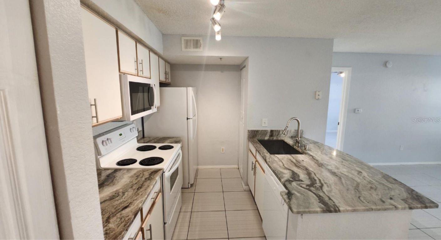 2207 ANTIGUA PLACE 718