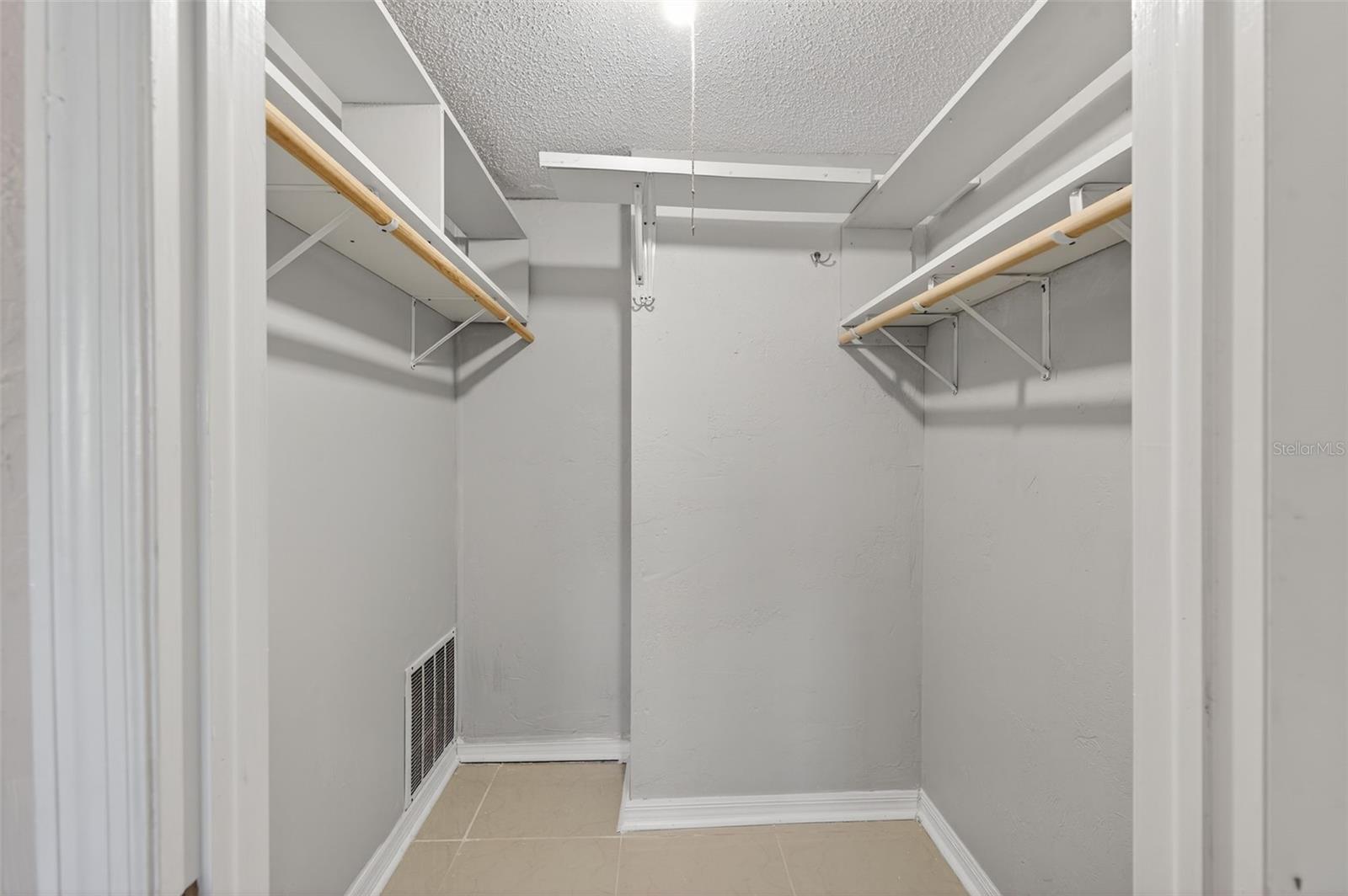 COLONIAL ISLES CONDO - Residential