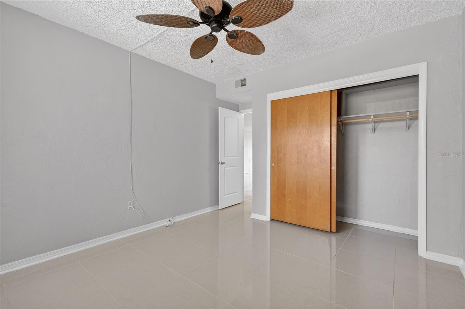 COLONIAL ISLES CONDO - Residential