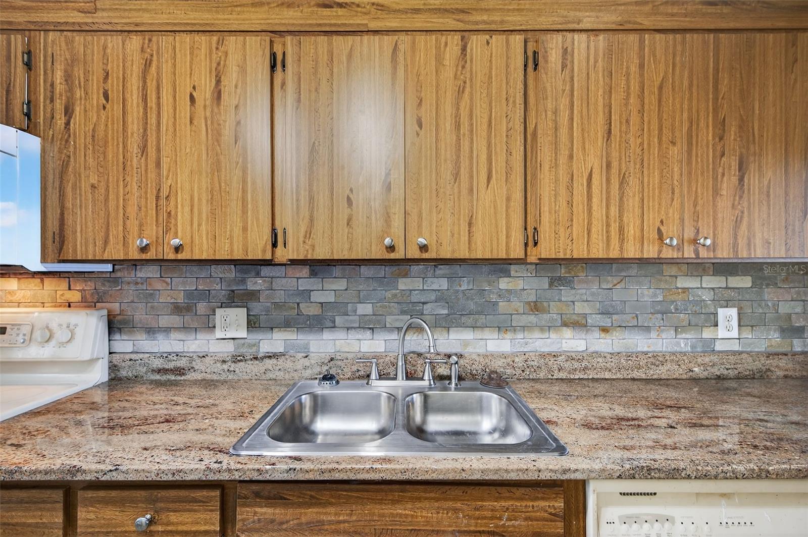 COLONIAL ISLES CONDO - Residential