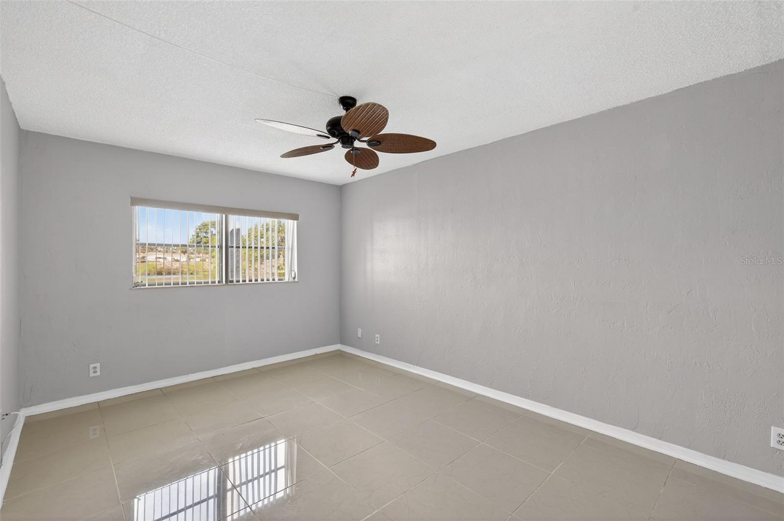 COLONIAL ISLES CONDO - Residential