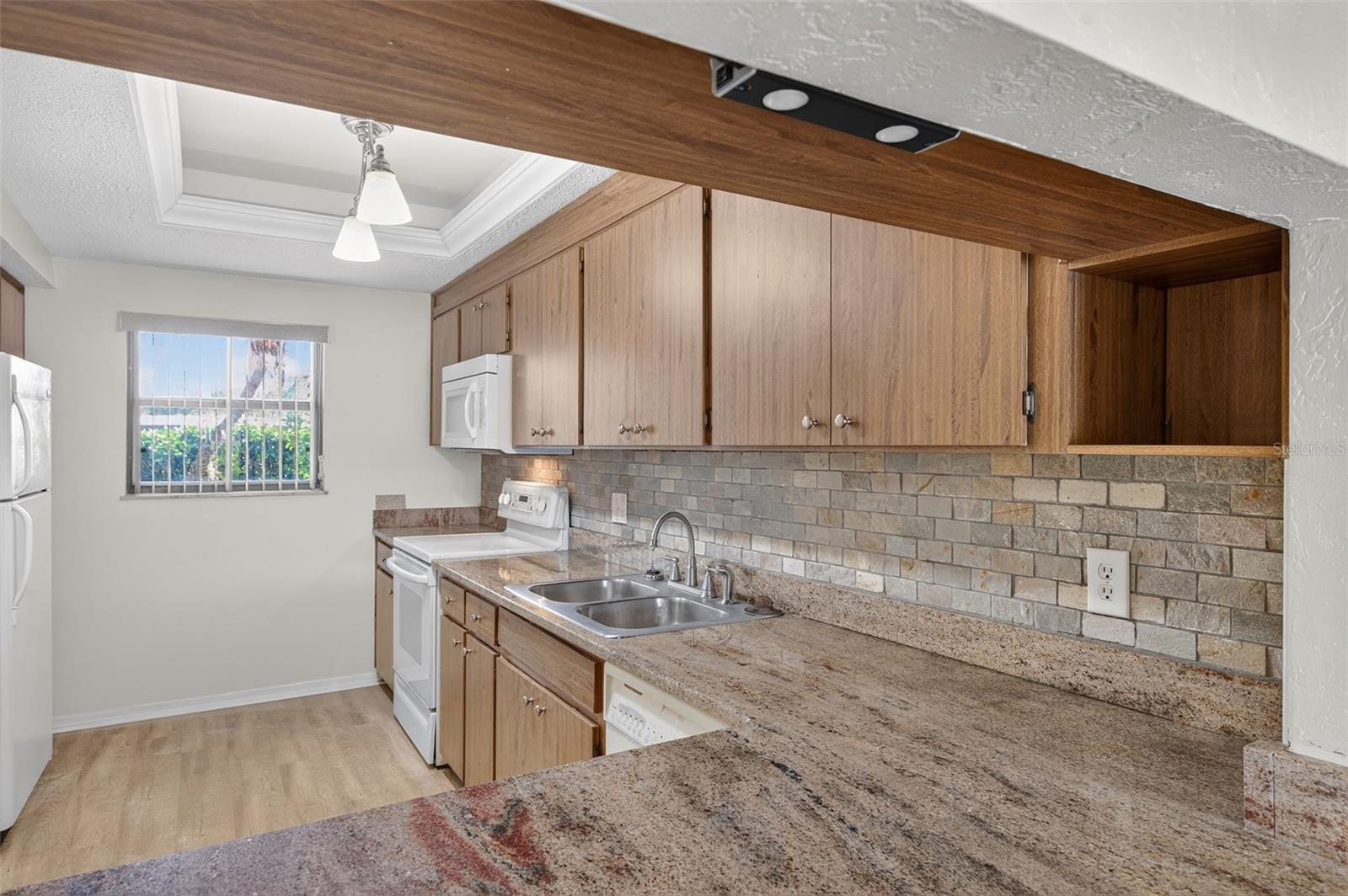 COLONIAL ISLES CONDO - Residential