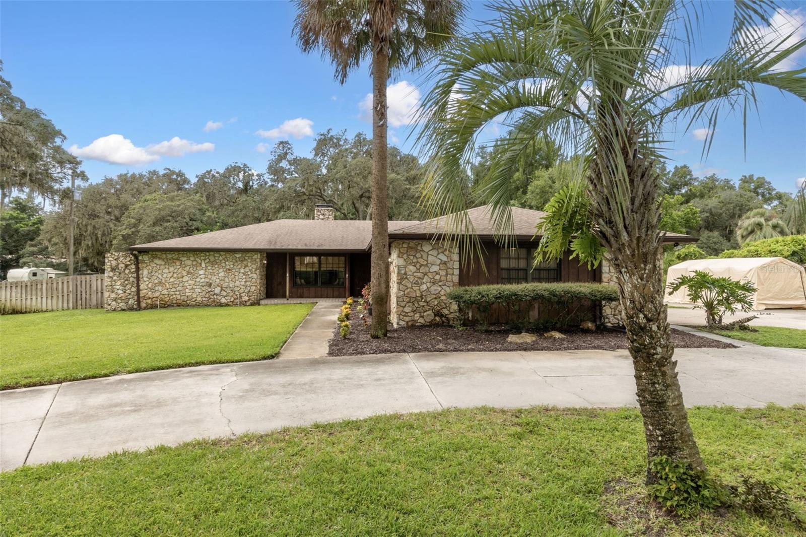 1226 FOXTREE TRAIL