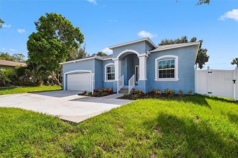 A home in SEMINOLE