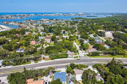 A home in SEMINOLE