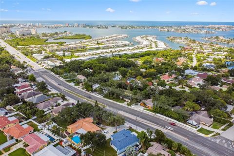 A home in SEMINOLE