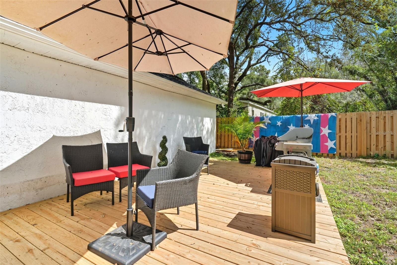 CARLTON VILLAGE PARK - Residential