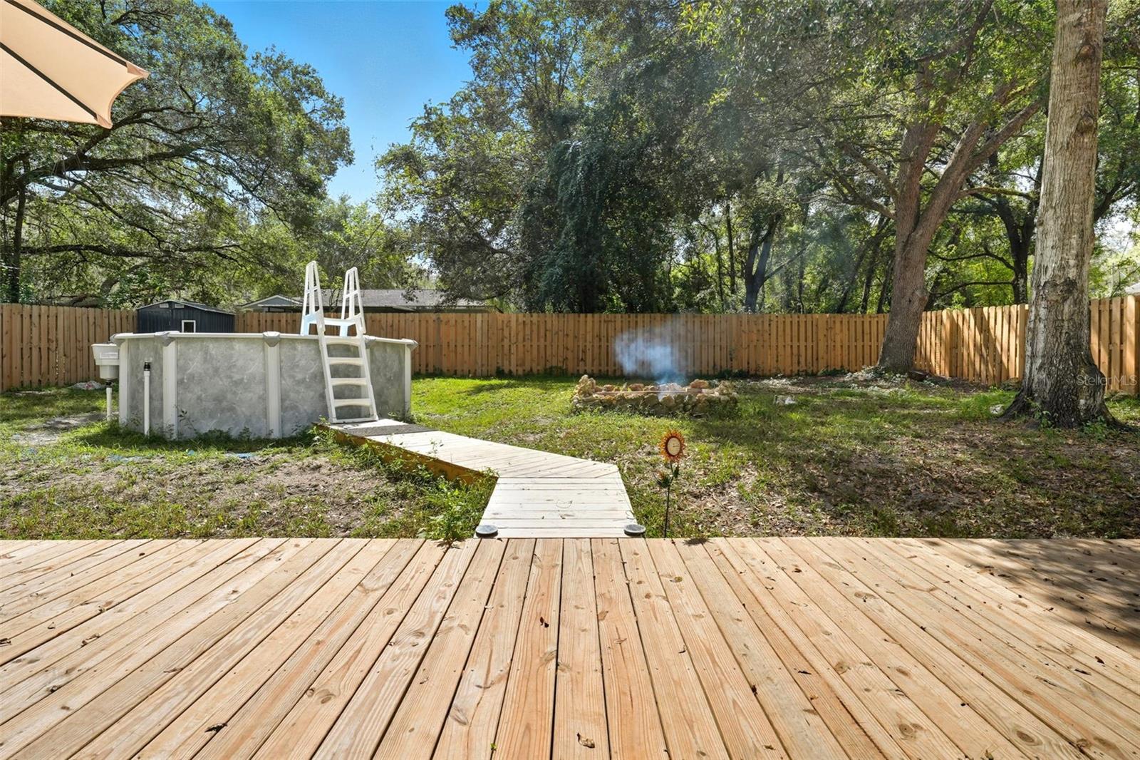 CARLTON VILLAGE PARK - Residential