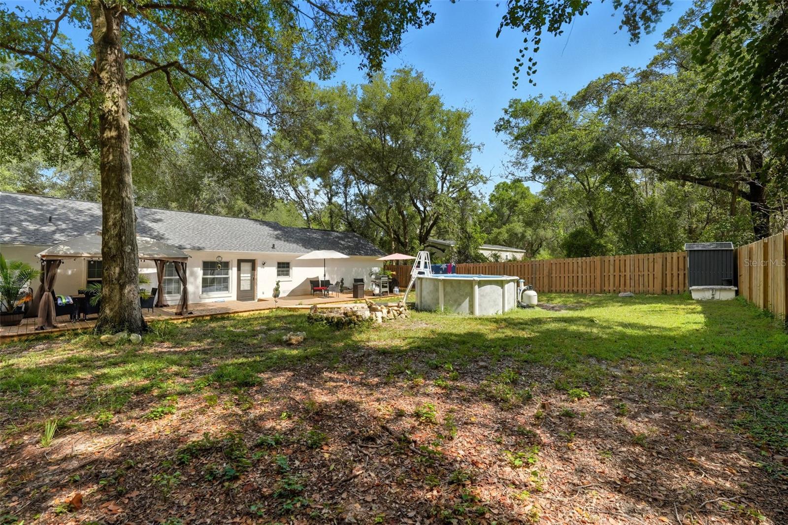 CARLTON VILLAGE PARK - Residential