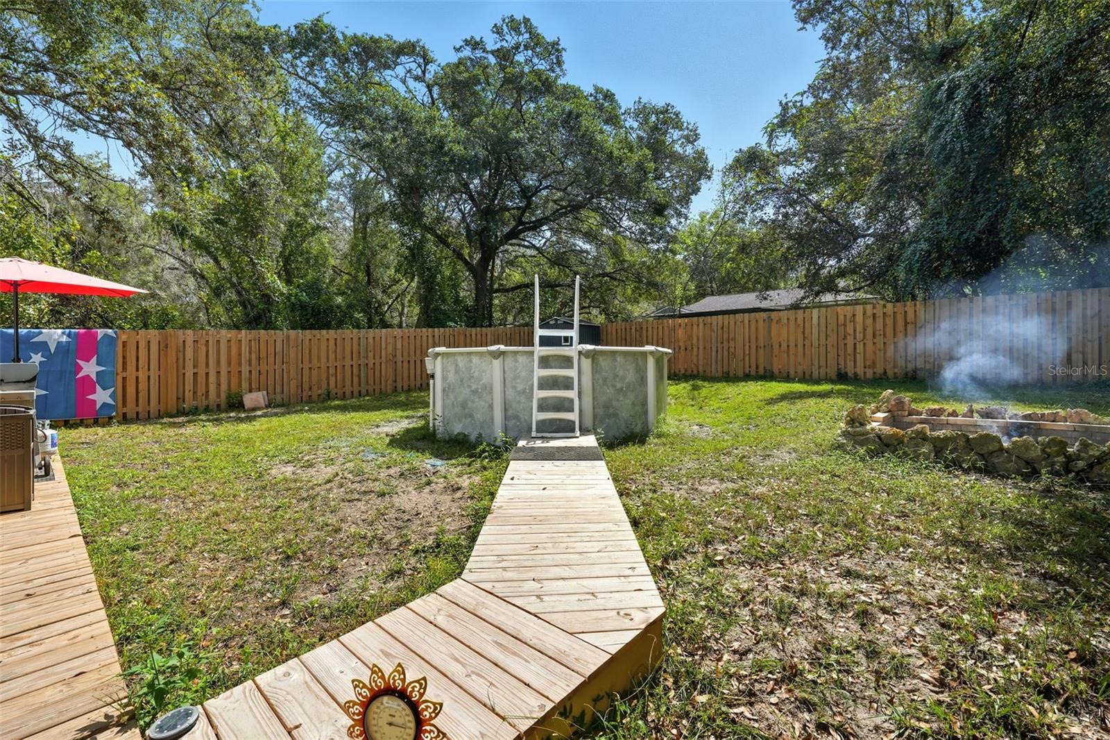 CARLTON VILLAGE PARK - Residential