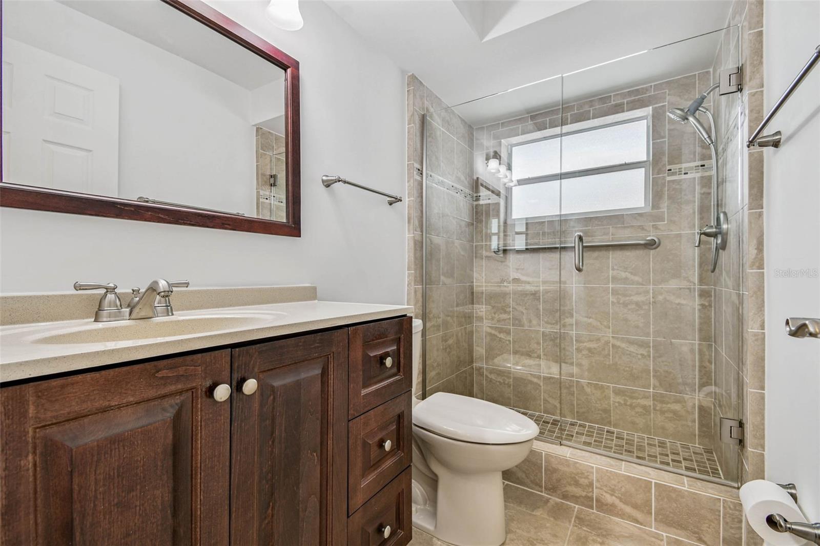 WOODLAND HILLS - Residential