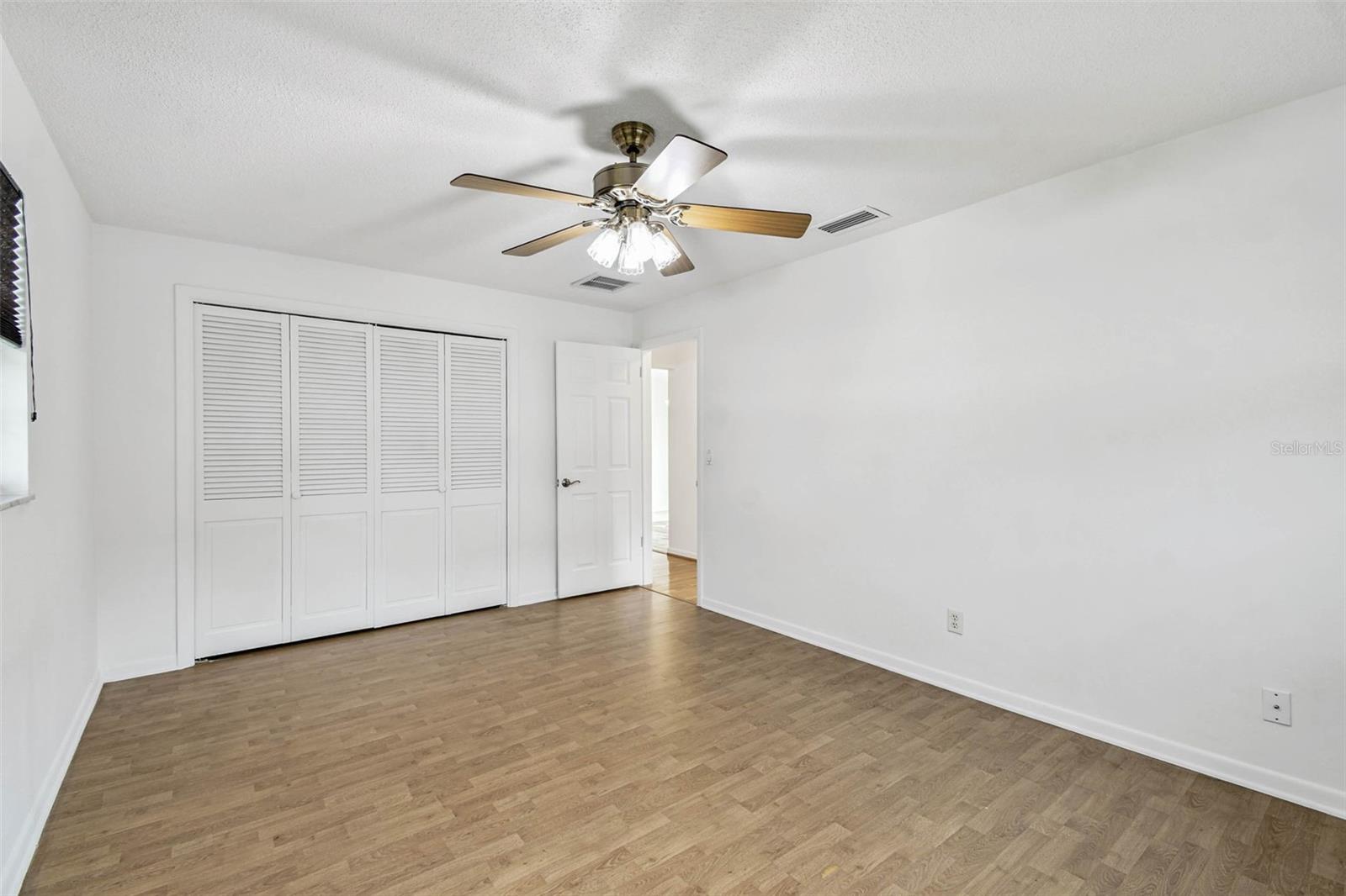 WOODLAND HILLS - Residential