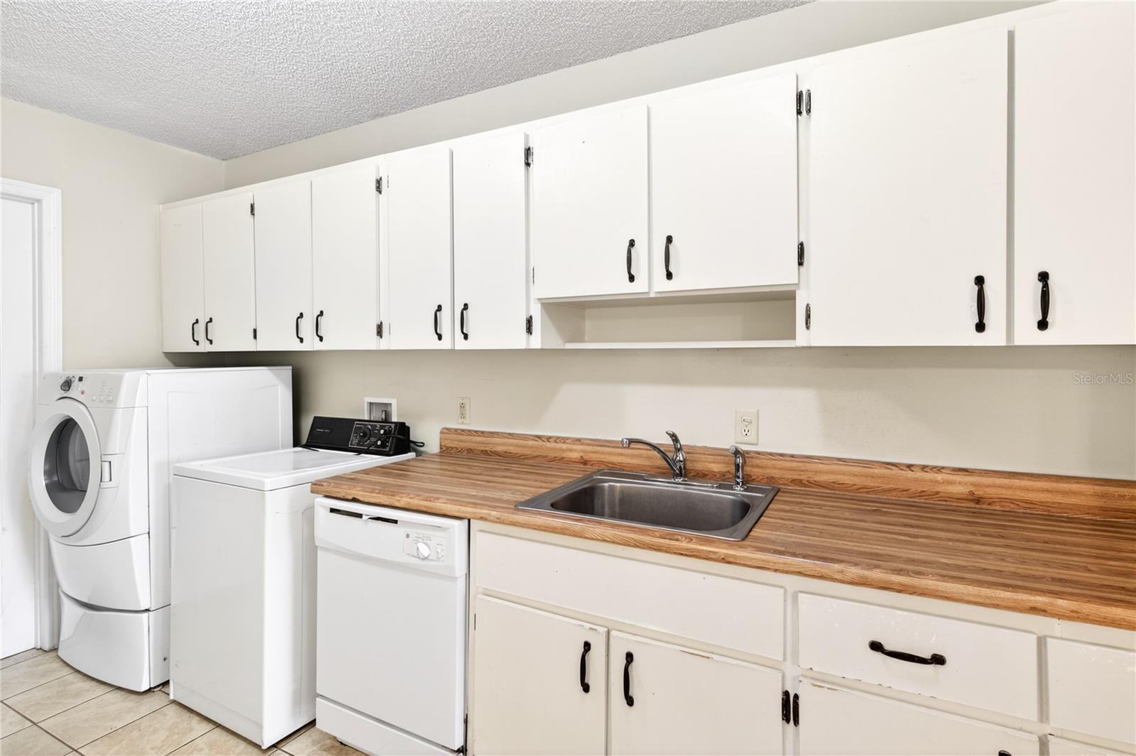 TAVARES RIDGE CONDOMINIUMS - Residential