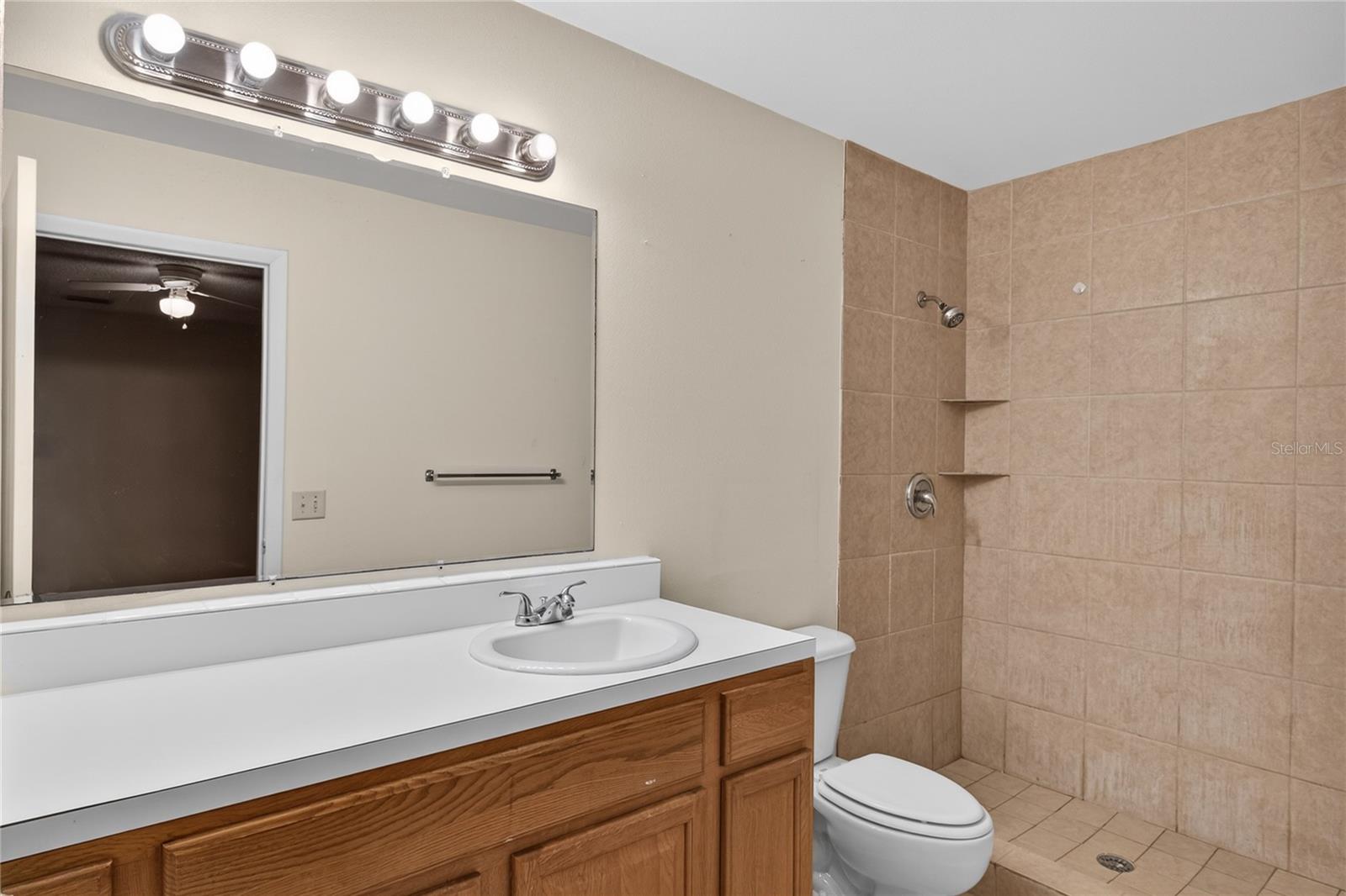 TAVARES RIDGE CONDOMINIUMS - Residential