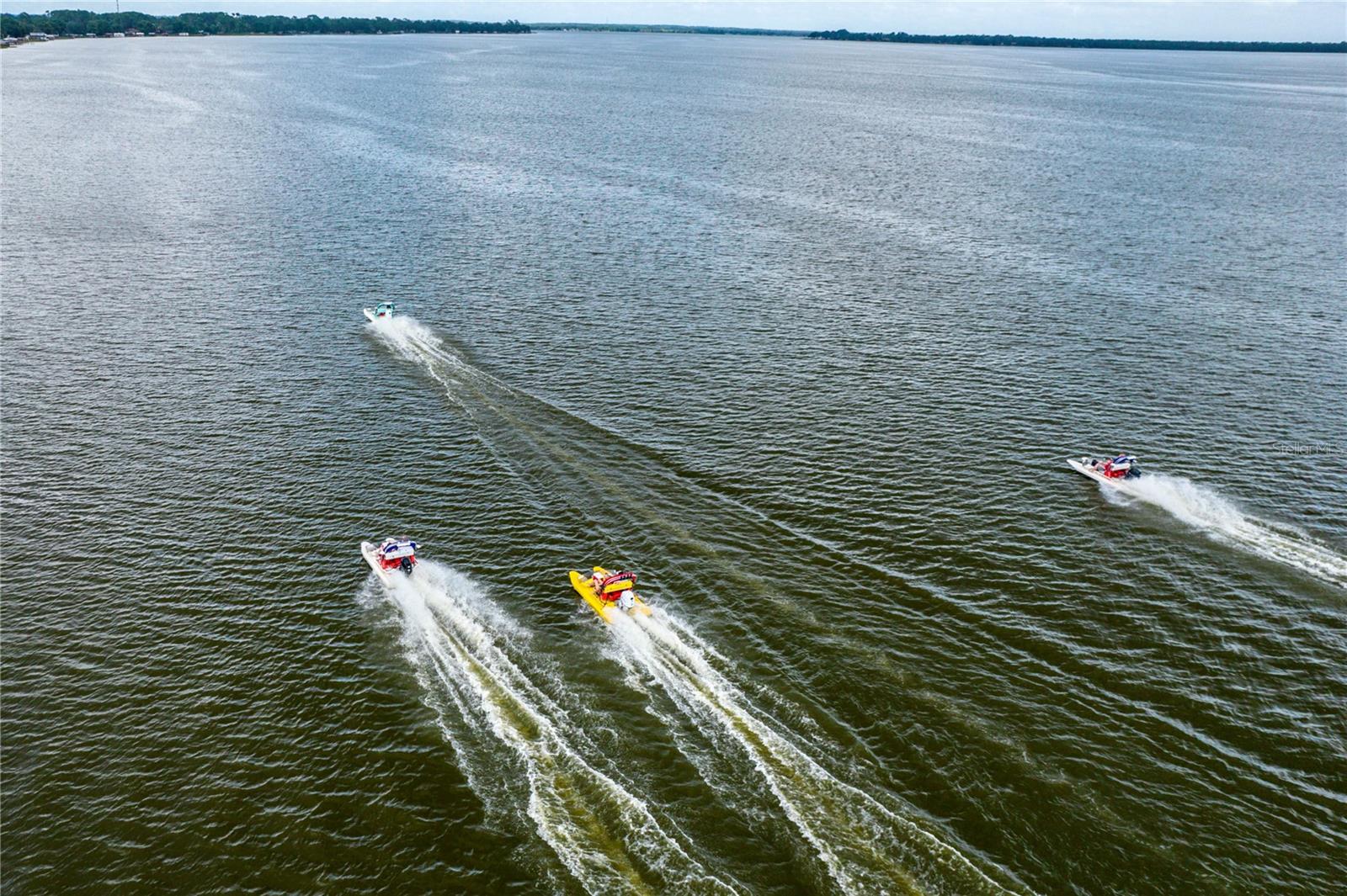 TAVARES RIDGE CONDOMINIUMS - Residential