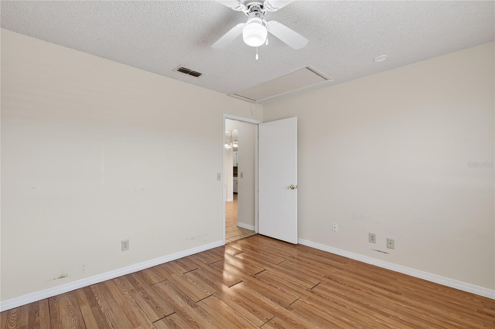 TAVARES RIDGE CONDOMINIUMS - Residential